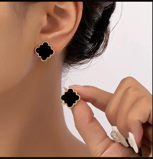 Clover Earrings  Stud 18K Gold Plated